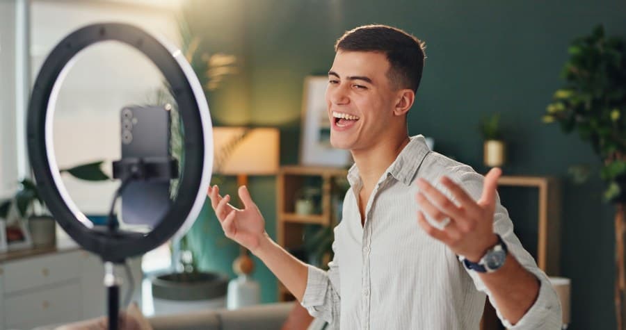 Markalar ve İçerik Üreticileri: Yeni İş Birliklerinin Kapılarını Aralıyor